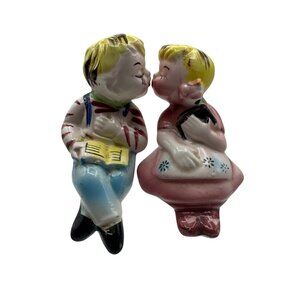 Vintage Holt Howard Kissing Boy & Girl Ceramic Salt & Pepper Shakers